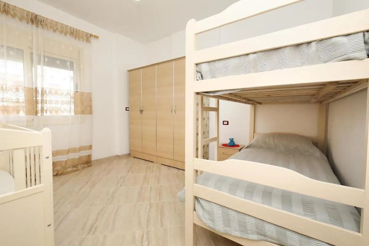 アパート 2 Bedroom Apartment, Vlorë